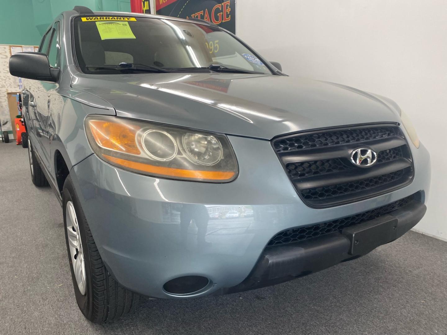 2009 BLUE /Tan Hyundai Santa Fe (5NMSG73DX9H) , located at 533 S West End Blvd., Quakertown, PA, 18951, (877) 257-4995, 40.343994, -75.303604 - Photo#2